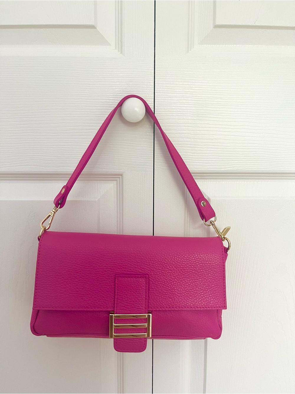 Divina Firenze hot pink leather shoulder/crossbody bag